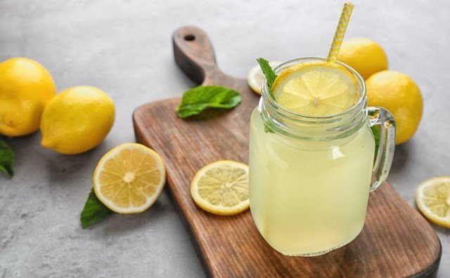 What Effects Does Lemon Juice Have When Consumed